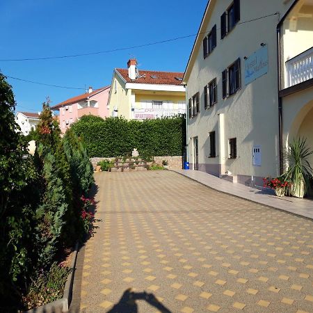 Hostel Marinus Sveti Vid-Miholjice Kültér fotó